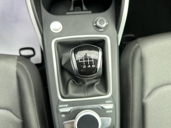 Photo de la voiture AUDI Q2 30 TDI 116 BVM6 Advanced