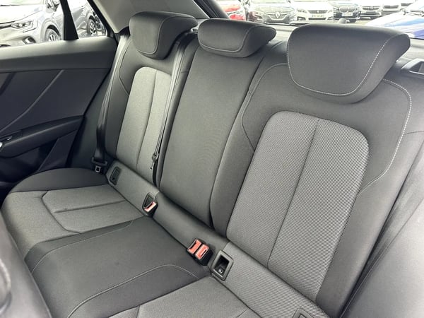 Photo de la voiture AUDI Q2 30 TDI 116 BVM6 Advanced