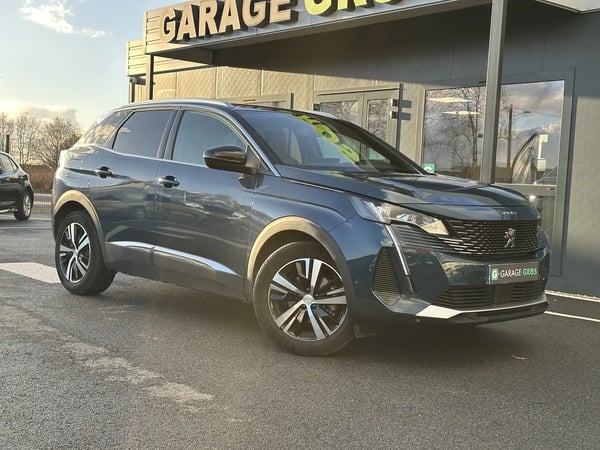 Photo de la voiture PEUGEOT 3008 BlueHDi 130ch S&S EAT8 GT