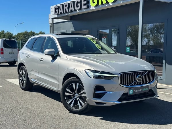 Photo de présentation de la voiture VOLVO XC60 T6 AWD Hybride rechargeable 253 ch+145 ch Geartronic 8 Start