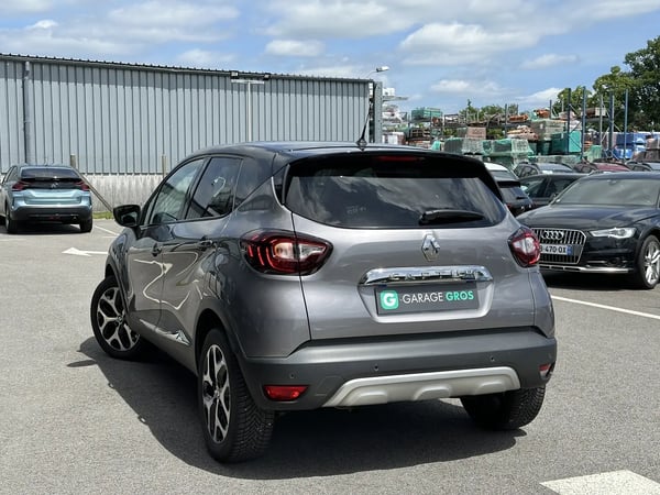 Photo de la voiture RENAULT CAPTUR dCi 110 Energy Intens