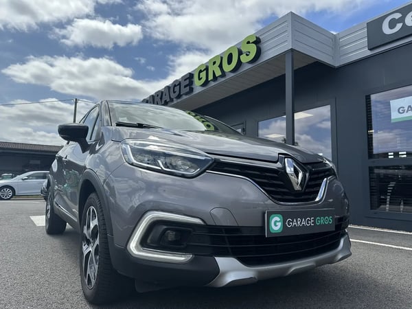 Photo de la voiture RENAULT CAPTUR dCi 110 Energy Intens