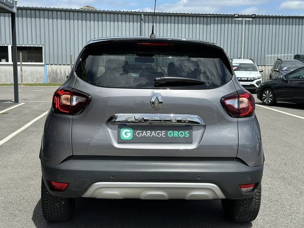Photo de la voiture RENAULT CAPTUR dCi 110 Energy Intens