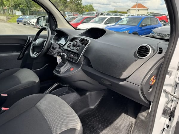 Photo de la voiture RENAULT KANGOO E-TECH ELECTRIQUE ELECTRIQUE ACHAT INTEGRAL CONFORT-19