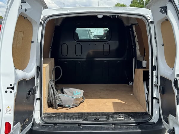 Photo de la voiture RENAULT KANGOO E-TECH ELECTRIQUE ELECTRIQUE ACHAT INTEGRAL CONFORT-19