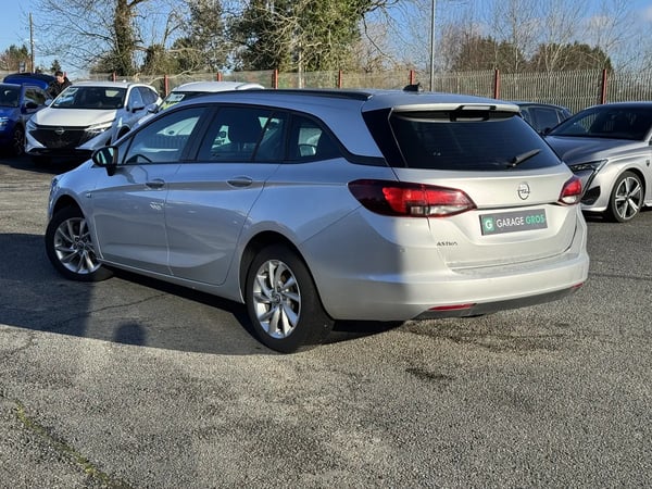 Photo de la voiture OPEL ASTRA SPORTS TOURER 1.5 Diesel 122 ch BVM6 Edition Business