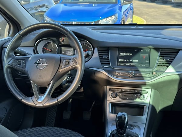 Photo de la voiture OPEL ASTRA SPORTS TOURER 1.5 Diesel 122 ch BVM6 Edition Business
