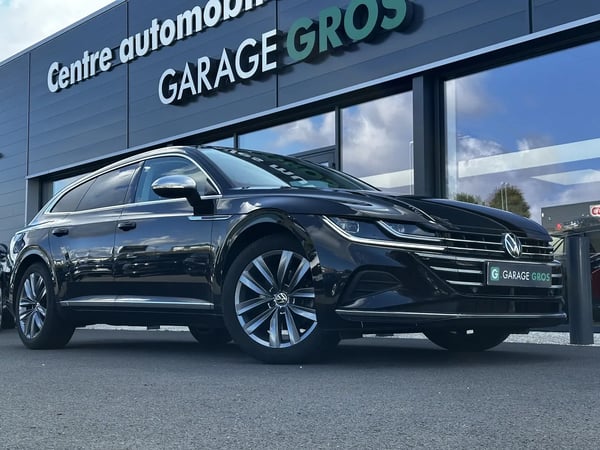 Photo de la voiture VOLKSWAGEN ARTEON SHOOTING BRAKE 2.0 TDI EVO SCR 150 DSG7 Elegance