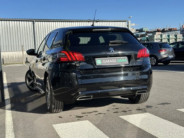 Photo de la voiture PEUGEOT 308 BlueHDi 130ch S&S EAT8 GT