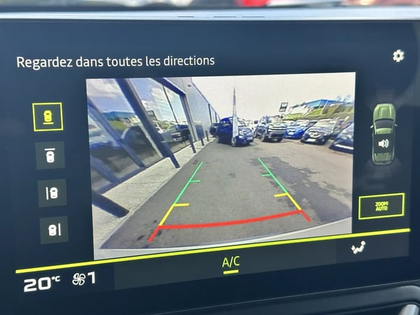 Photo de la voiture DACIA DUSTER Hybrid 140 4x2 Journey