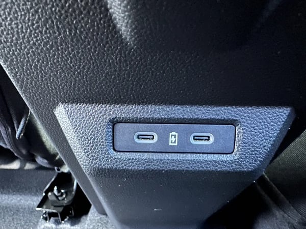 Photo de la voiture DACIA DUSTER Hybrid 140 4x2 Journey