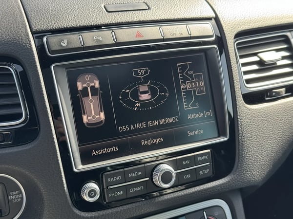 Photo de la voiture VOLKSWAGEN TOUAREG 3.0 V6 TDI 262 BMT Tiptronic 8 4Motion Carat