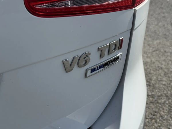Photo de la voiture VOLKSWAGEN TOUAREG 3.0 V6 TDI 262 BMT Tiptronic 8 4Motion Carat
