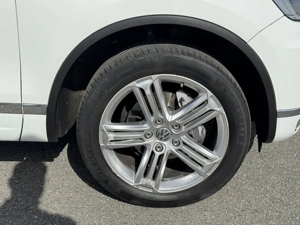 Photo de la voiture VOLKSWAGEN TOUAREG 3.0 V6 TDI 262 BMT Tiptronic 8 4Motion Carat