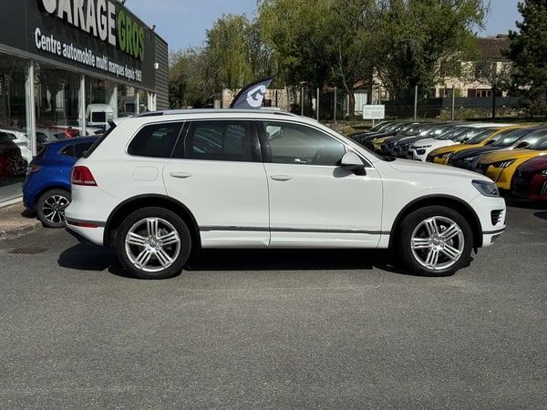 Photo de la voiture VOLKSWAGEN TOUAREG 3.0 V6 TDI 262 BMT Tiptronic 8 4Motion Carat