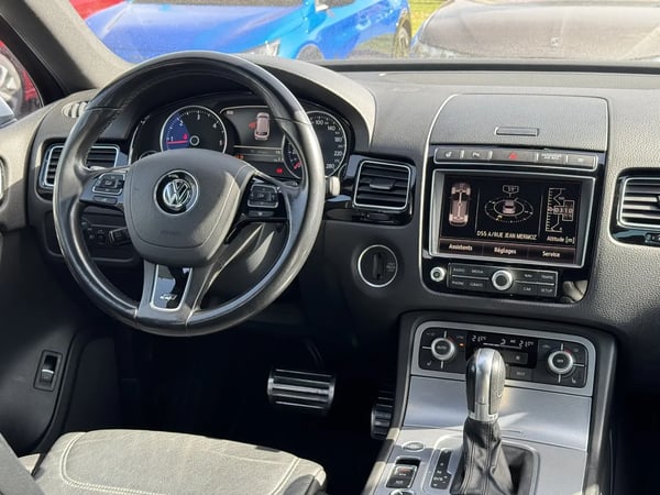 Photo de la voiture VOLKSWAGEN TOUAREG 3.0 V6 TDI 262 BMT Tiptronic 8 4Motion Carat