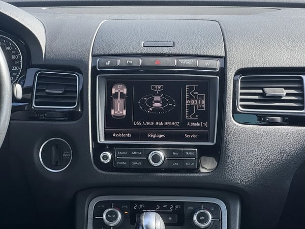 Photo de la voiture VOLKSWAGEN TOUAREG 3.0 V6 TDI 262 BMT Tiptronic 8 4Motion Carat