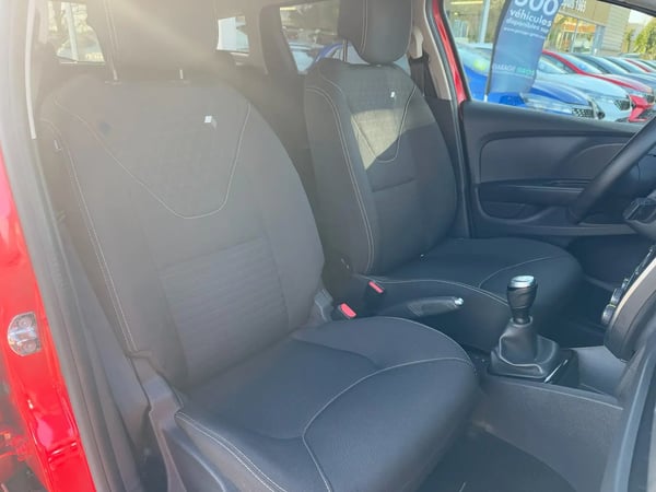 Photo de la voiture RENAULT CLIO IV ESTATE Estate dCi 90 Energy Limited