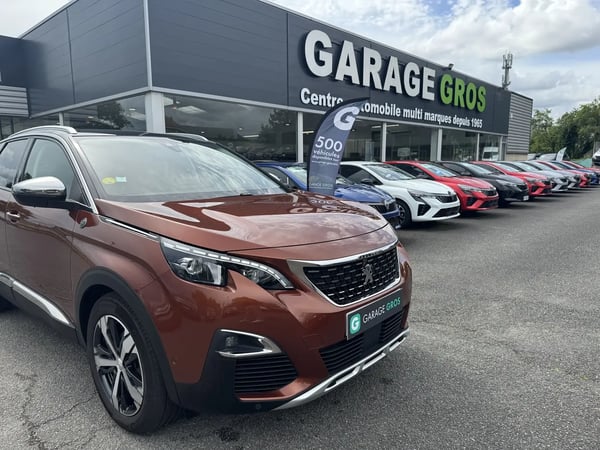 Photo de la voiture PEUGEOT 3008 2.0 BlueHDi 180ch S&S EAT8 GT