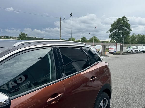Photo de la voiture PEUGEOT 3008 2.0 BlueHDi 180ch S&S EAT8 GT