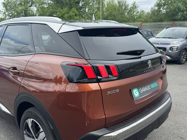 Photo de la voiture PEUGEOT 3008 2.0 BlueHDi 180ch S&S EAT8 GT