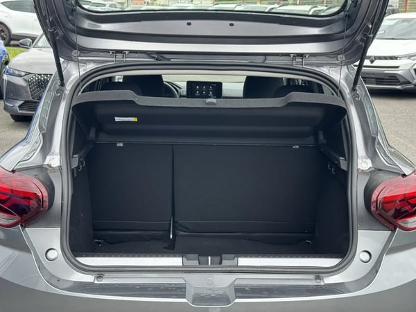 Photo de la voiture DACIA SANDERO ECO-G 100 GSR2 Stepway Expression
