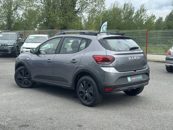 Photo de la voiture DACIA SANDERO ECO-G 100 GSR2 Stepway Expression