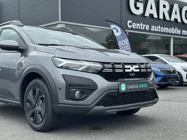 Photo de la voiture DACIA SANDERO ECO-G 100 GSR2 Stepway Expression