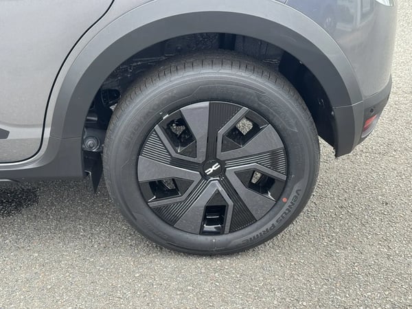 Photo de la voiture DACIA SANDERO ECO-G 100 GSR2 Stepway Expression