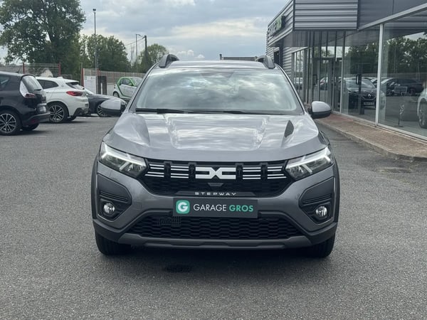 Photo de la voiture DACIA SANDERO ECO-G 100 GSR2 Stepway Expression