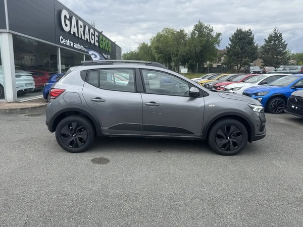 Photo de la voiture DACIA SANDERO ECO-G 100 GSR2 Stepway Expression