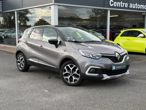 Photo de présentation de la voiture RENAULT CAPTUR dCi 90 Energy EDC Intens