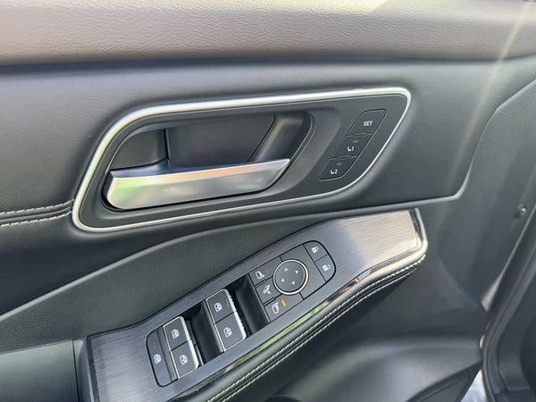 Photo de la voiture NISSAN X-TRAIL e-POWER 204 ch Tekna