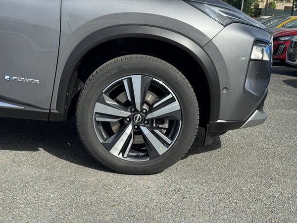 Photo de la voiture NISSAN X-TRAIL e-POWER 204 ch Tekna
