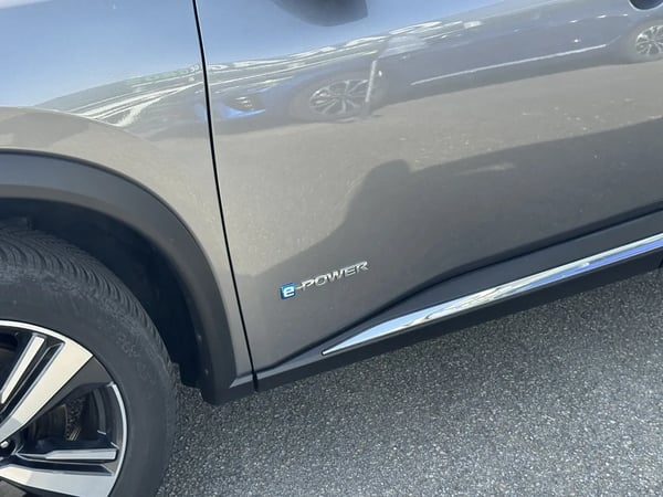 Photo de la voiture NISSAN X-TRAIL e-POWER 204 ch Tekna