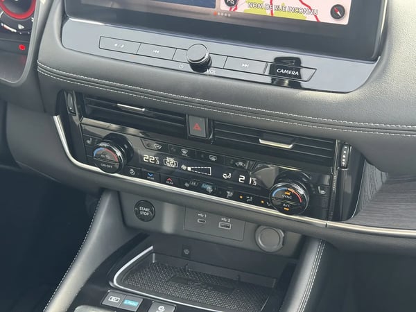 Photo de la voiture NISSAN X-TRAIL e-POWER 204 ch Tekna