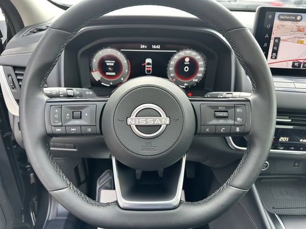 Photo de la voiture NISSAN QASHQAI Mild Hybrid 158 ch Xtronic N-Connecta