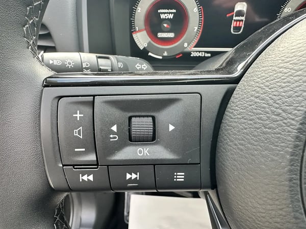Photo de la voiture NISSAN QASHQAI Mild Hybrid 158 ch Xtronic N-Connecta