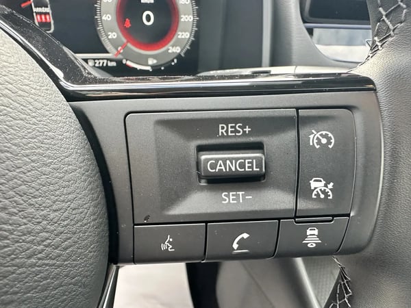 Photo de la voiture NISSAN QASHQAI Mild Hybrid 158 ch Xtronic N-Connecta