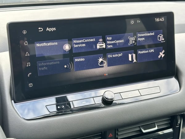 Photo de la voiture NISSAN QASHQAI Mild Hybrid 158 ch Xtronic N-Connecta