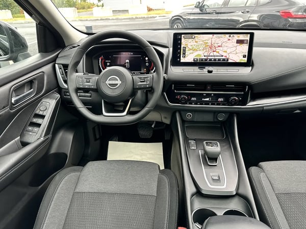 Photo de la voiture NISSAN QASHQAI Mild Hybrid 158 ch Xtronic N-Connecta