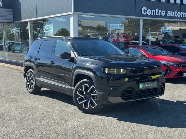 Photo de présentation de la voiture JEEP COMPASS 1.2 Turbo T3 145 ch BVR6 e-Hybrid Summit