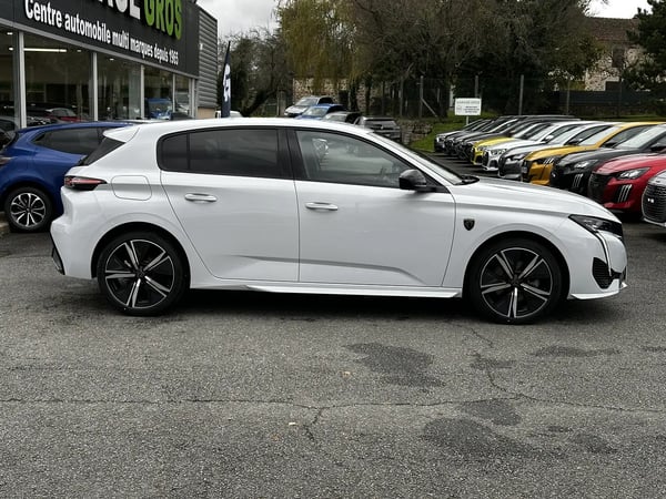 Photo de la voiture PEUGEOT 308 BlueHDi 130ch S&S EAT8 GT