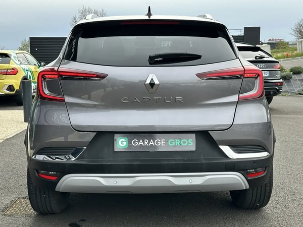 Photo de la voiture RENAULT CAPTUR TCe 90 Techno