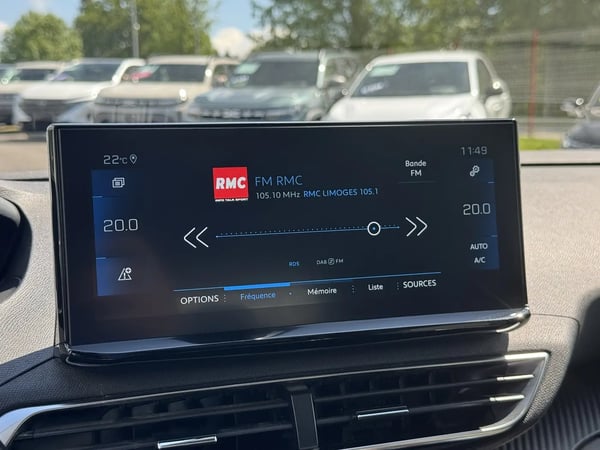 Photo de la voiture PEUGEOT 5008 BlueHDi 130ch S&S BVM6 Allure