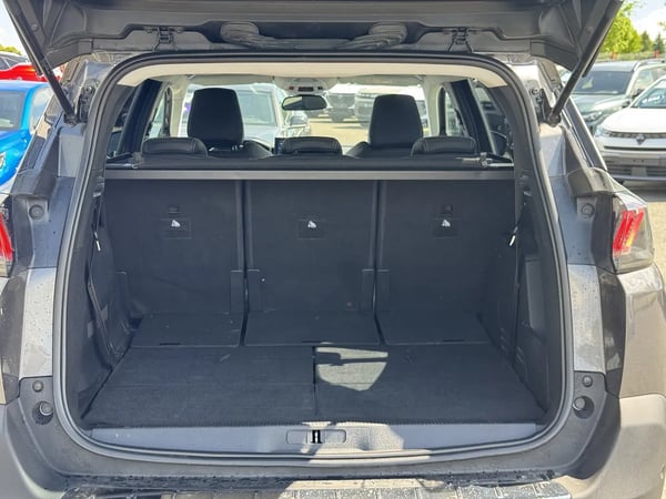Photo de la voiture PEUGEOT 5008 BlueHDi 130ch S&S BVM6 Allure