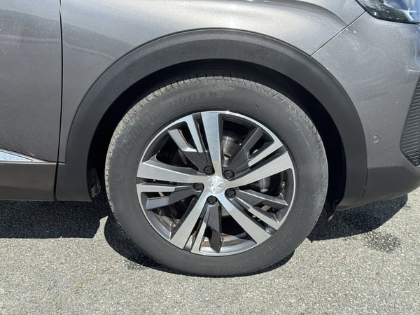 Photo de la voiture PEUGEOT 5008 BlueHDi 130ch S&S BVM6 Allure