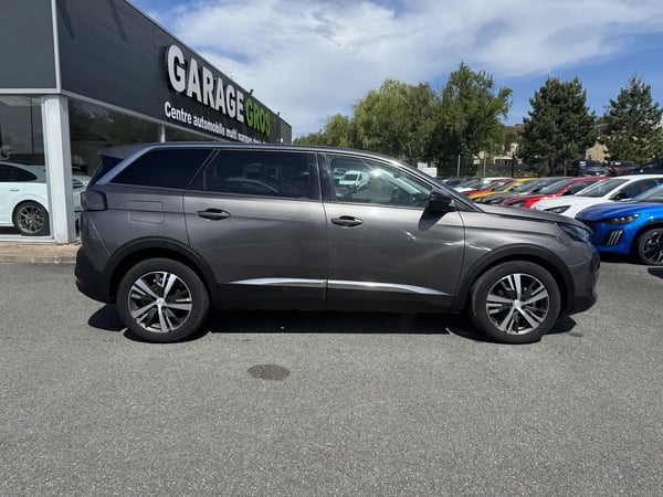 Photo de la voiture PEUGEOT 5008 BlueHDi 130ch S&S BVM6 Allure