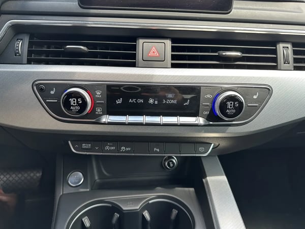 Photo de la voiture AUDI A5 SPORTBACK 2.0 TDI 150 S tronic 7 Design