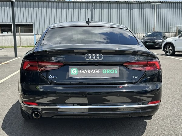 Photo de la voiture AUDI A5 SPORTBACK 2.0 TDI 150 S tronic 7 Design